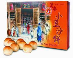 What are the local specialties in Malaysia? What is the must-buy list?