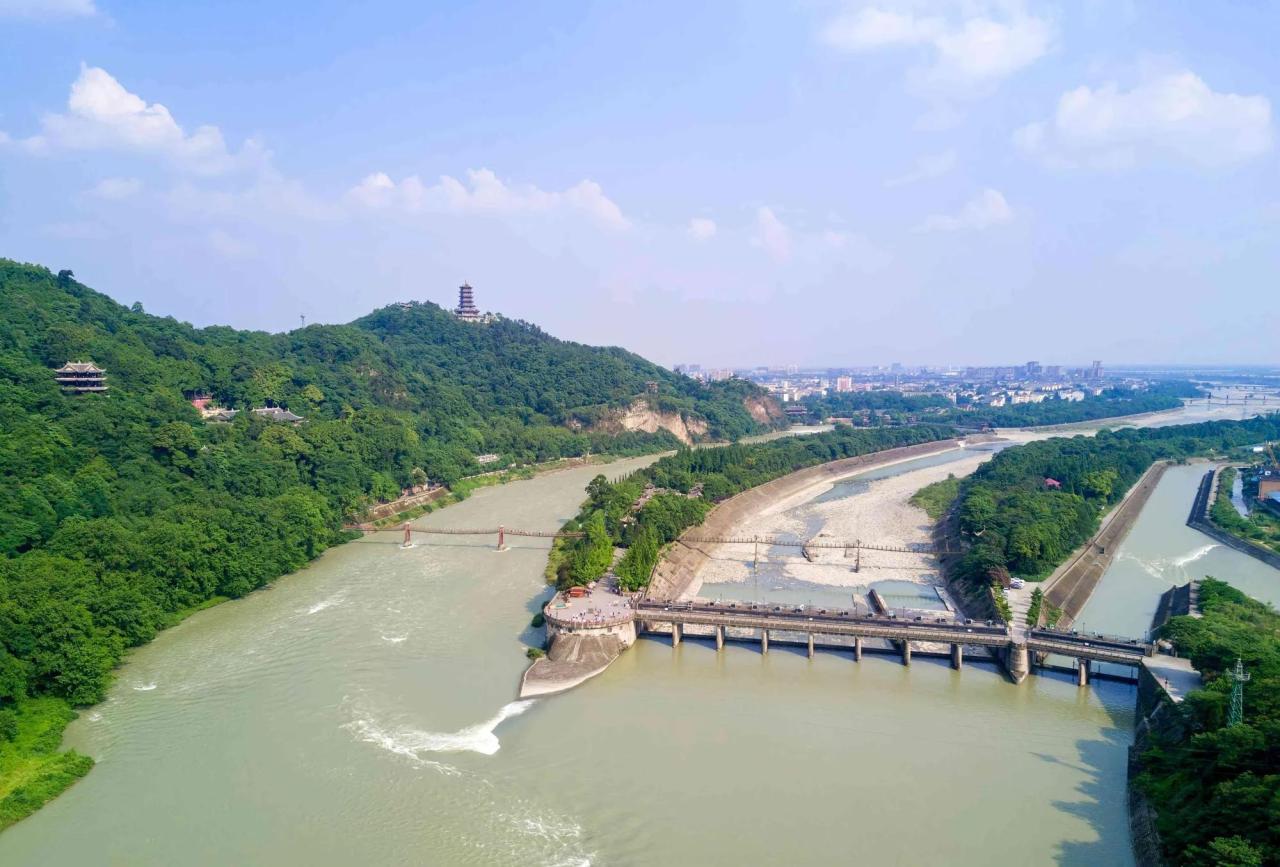Sichuan Travel Itinerary: 7-Day Sichuan Travel Guide and Beautiful Scenery