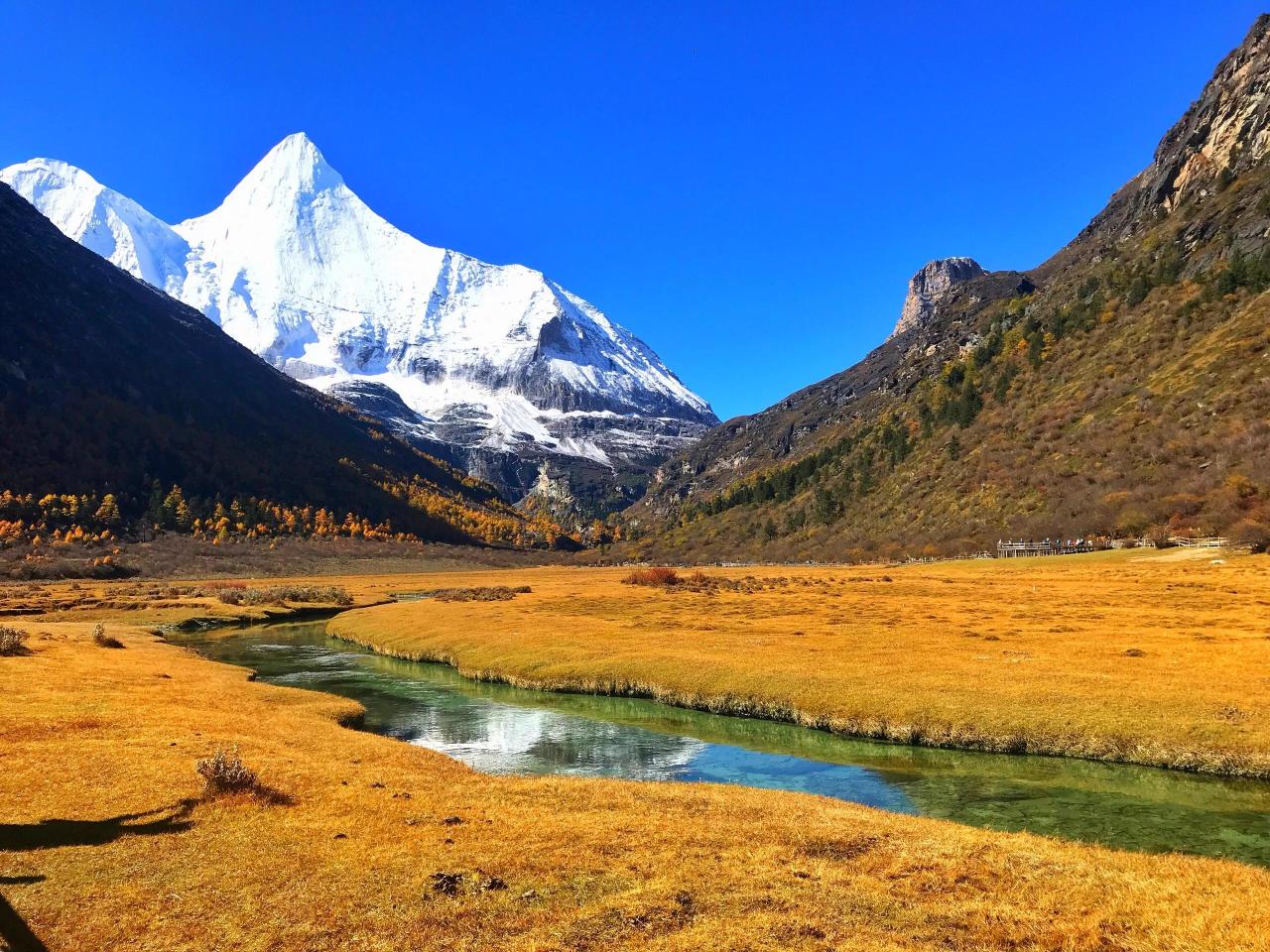 Sichuan Travel Itinerary: 7-Day Sichuan Travel Guide and Beautiful Scenery