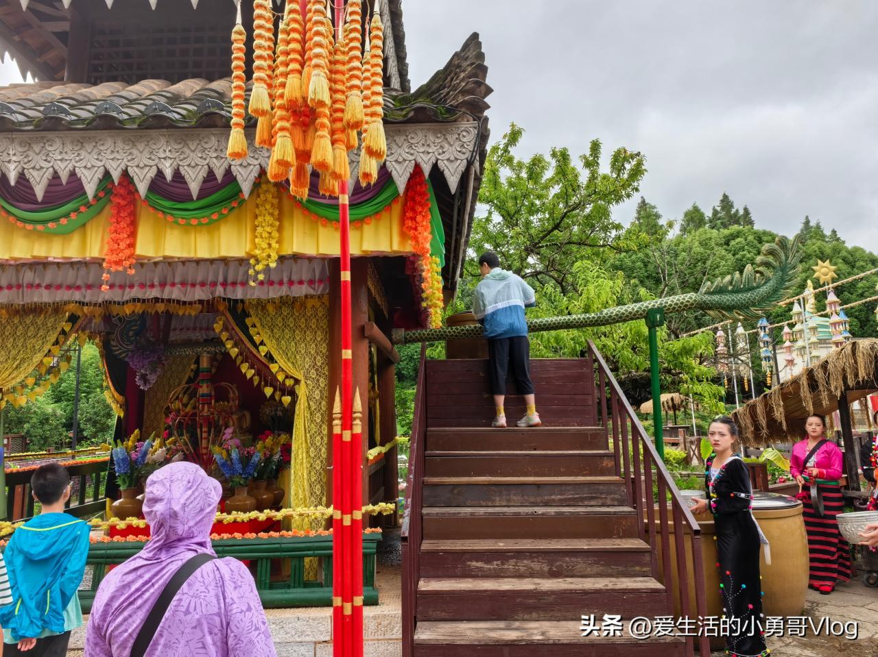 Yunnan Nationalities Village Guide: Experience the Thousand-Year Culture of 26 Ethnic Groups by Dianchi Lake