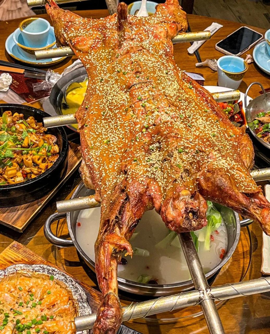 The Complete Guide to Pulandian Mountain-Sea Hot Springs: 5 Hidden Attractions + 5 Authentic Local Delicacies