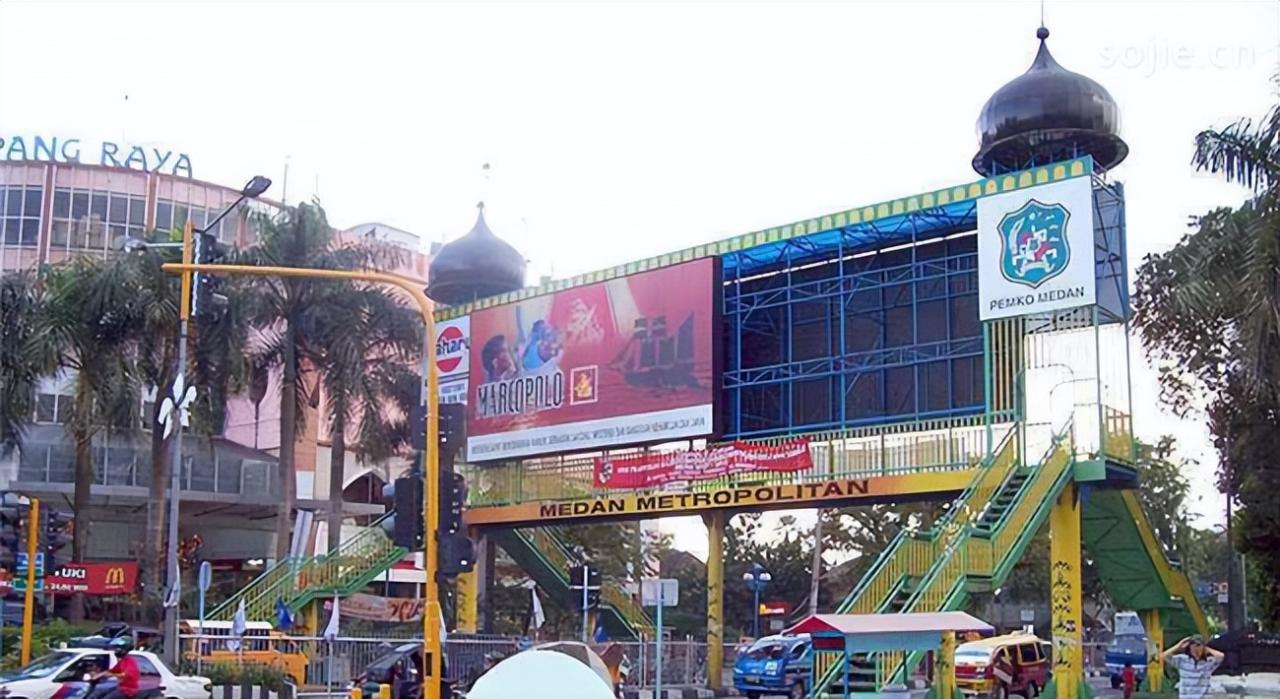 indonesia kuta beach: Indonesia's top ten tourist attractions