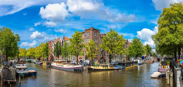 places stay amsterdam: Amsterdam, a world-famous tourist destination